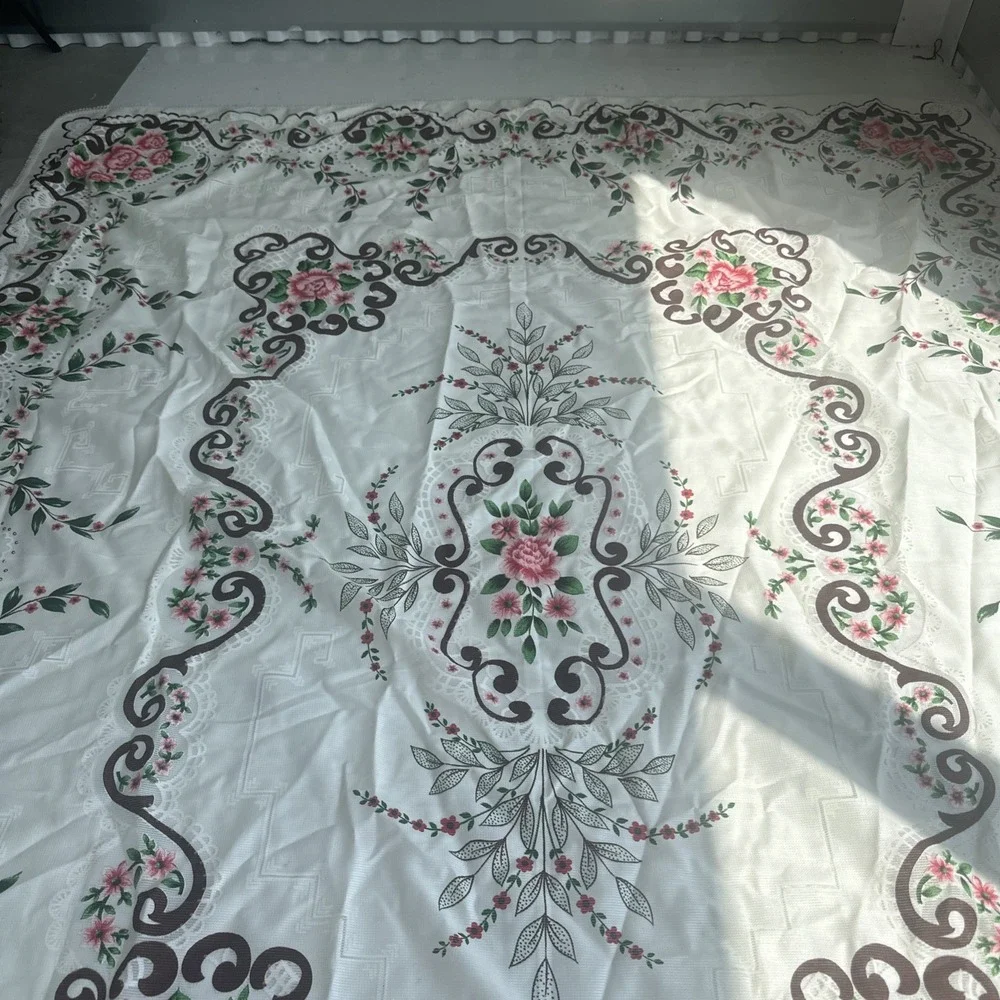 Vintage Floral Rectangular Table Cloth With Fringe Edge - Size 76x61